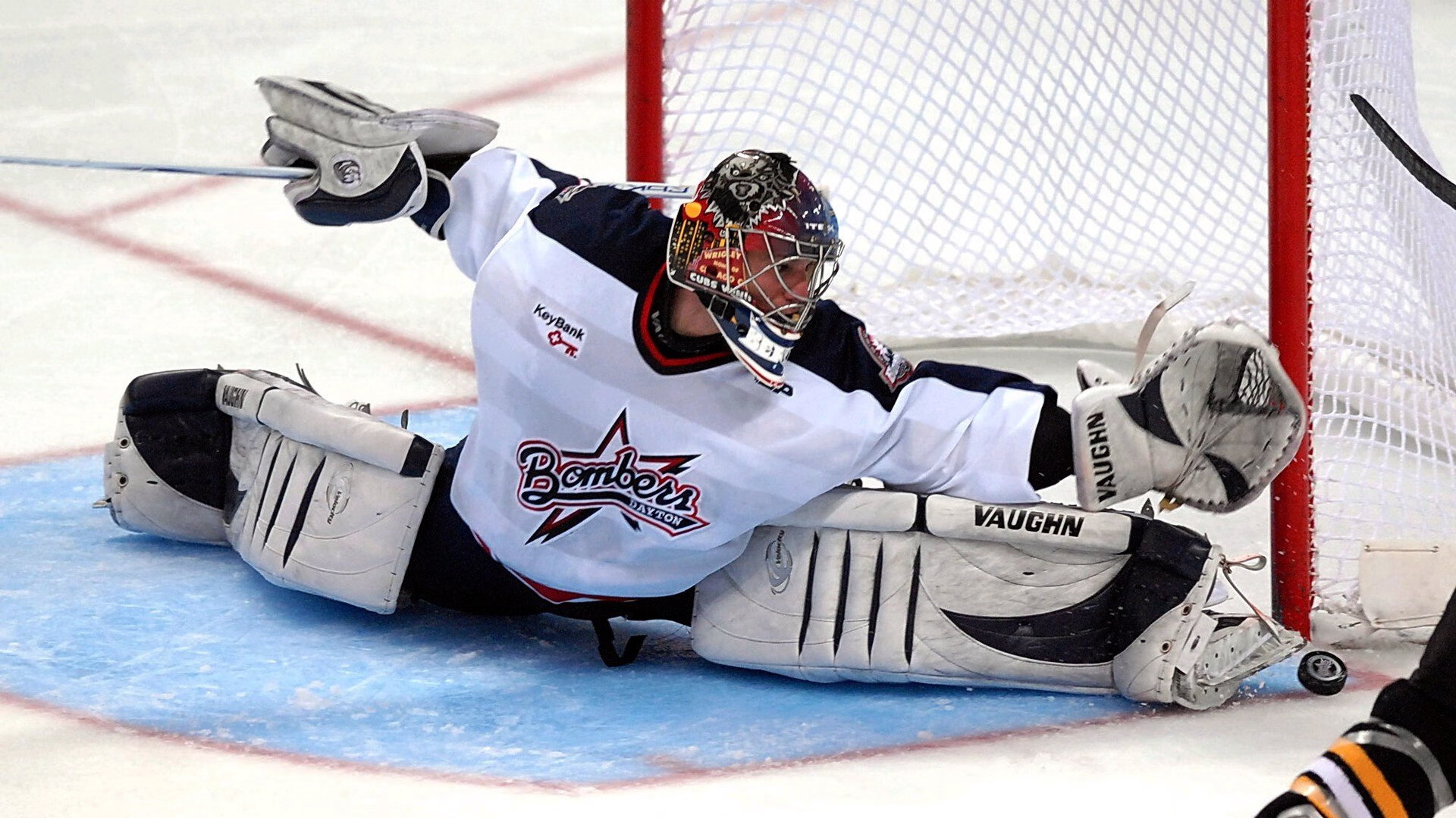 “峡谷追逐:深山之中的极速角逐”,峡谷the canyons